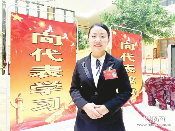 邢台市人大代表,巨鹿县第二中学心理教师李海霞.