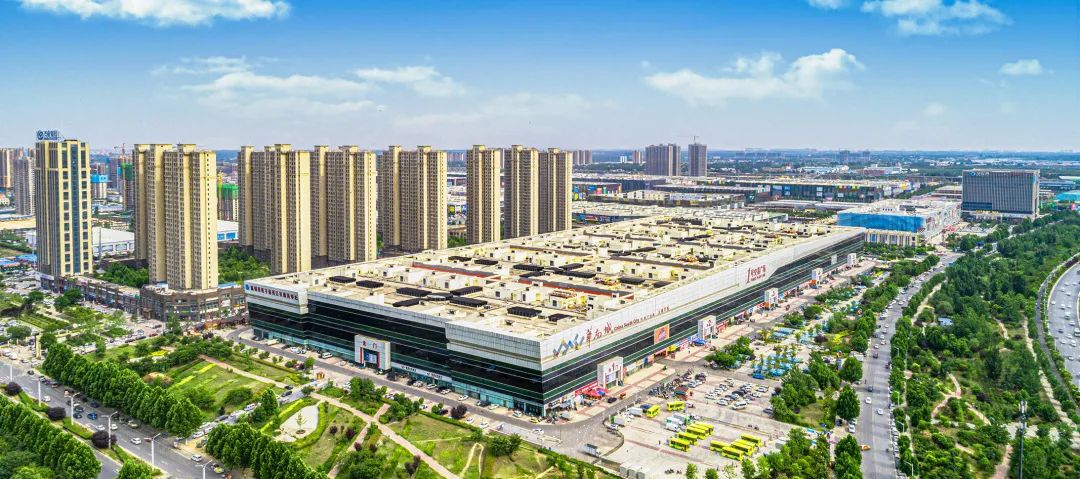 (郑州华南城1号交易广场)