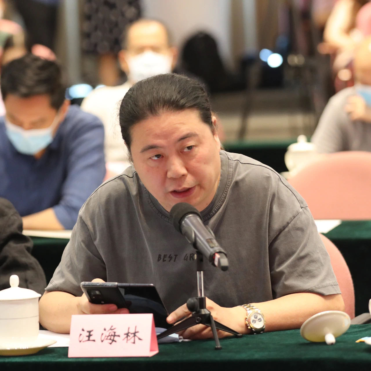 编剧汪海林谈饭圈乱象无法约束粉丝的顶流应被惩戒