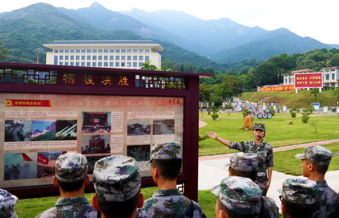 首批少尉新排长入列