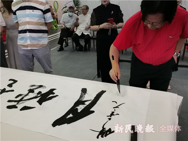 图说:今天上午,上海半墨书院浦东花木龙阳分院揭幕 新民晚报记者 王军 摄