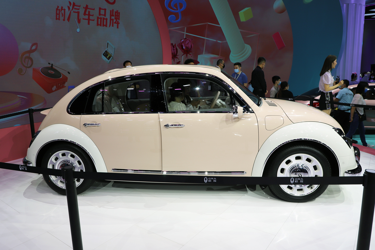 动力方面,欧拉芭蕾猫将采用纯电动力驱动,预计2022年上半年上市.