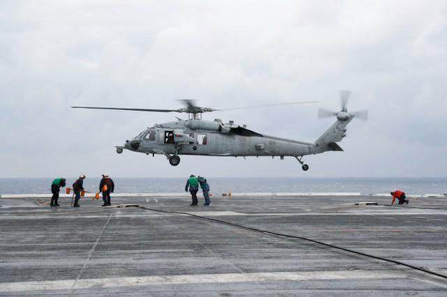 MH-60S“海鹰”直升机，图源：美国海军