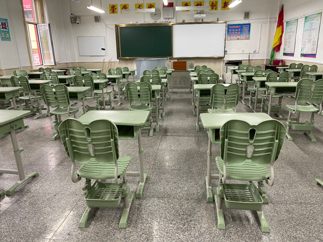 图为辽宁省丹东市第六中学的教室.新华社记者李恒 摄