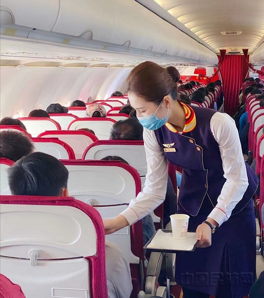 天津航空多民族乘务员活跃在飞行一线打造差异化服务
