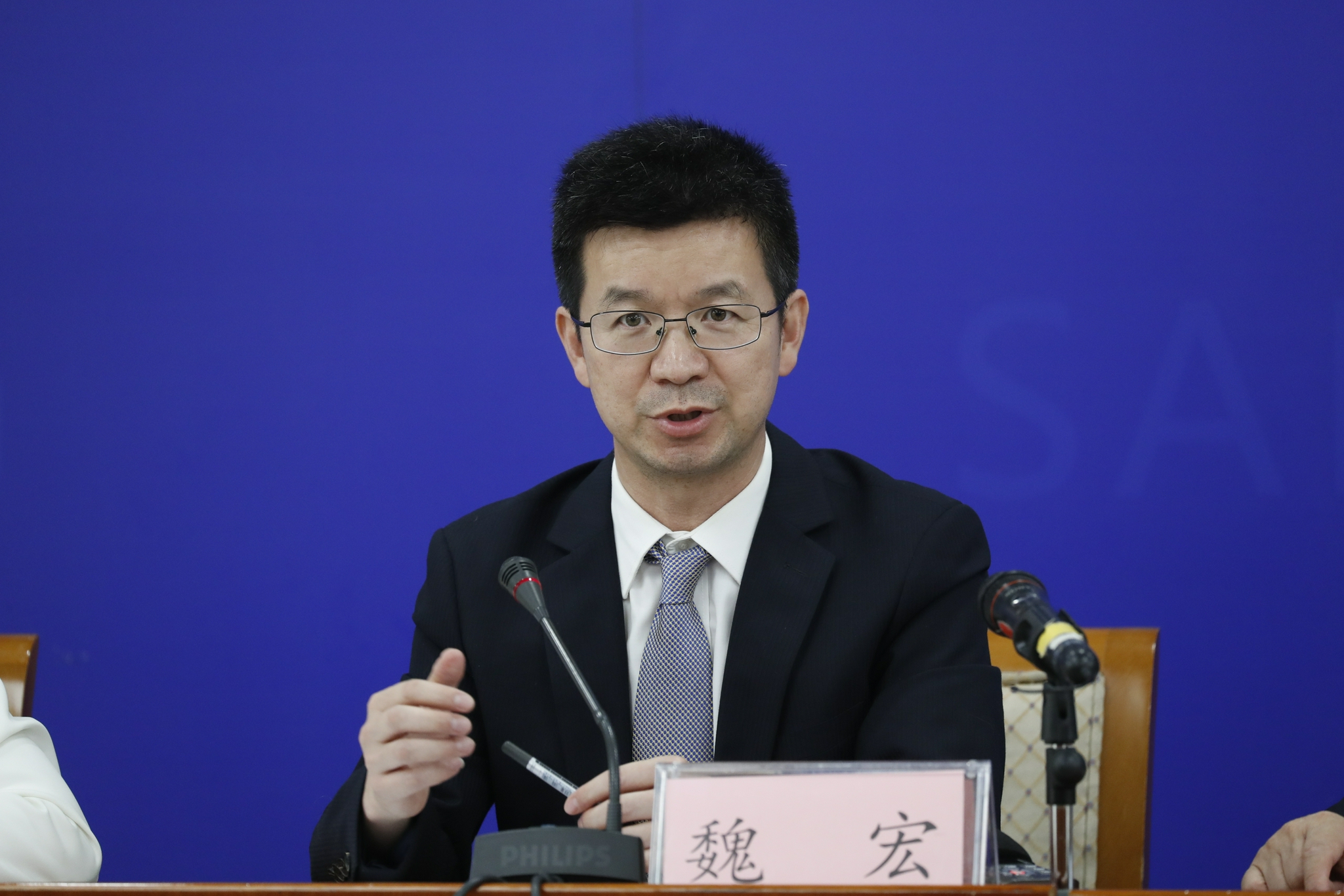 市场监管总局召开限制商品过度包装要求食品和化妆品国