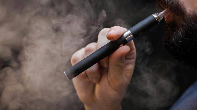 半月谈上头电子烟不是潮流是犯罪