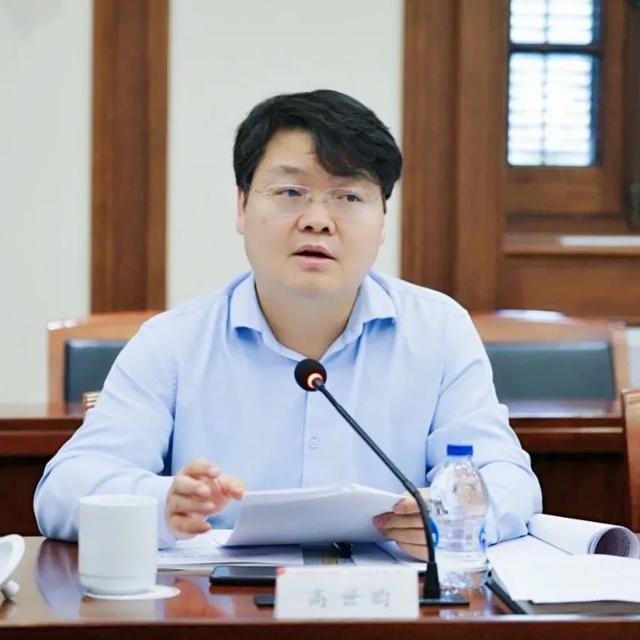徐汇区今天召开既有多层住宅加装电梯民心工程推进会