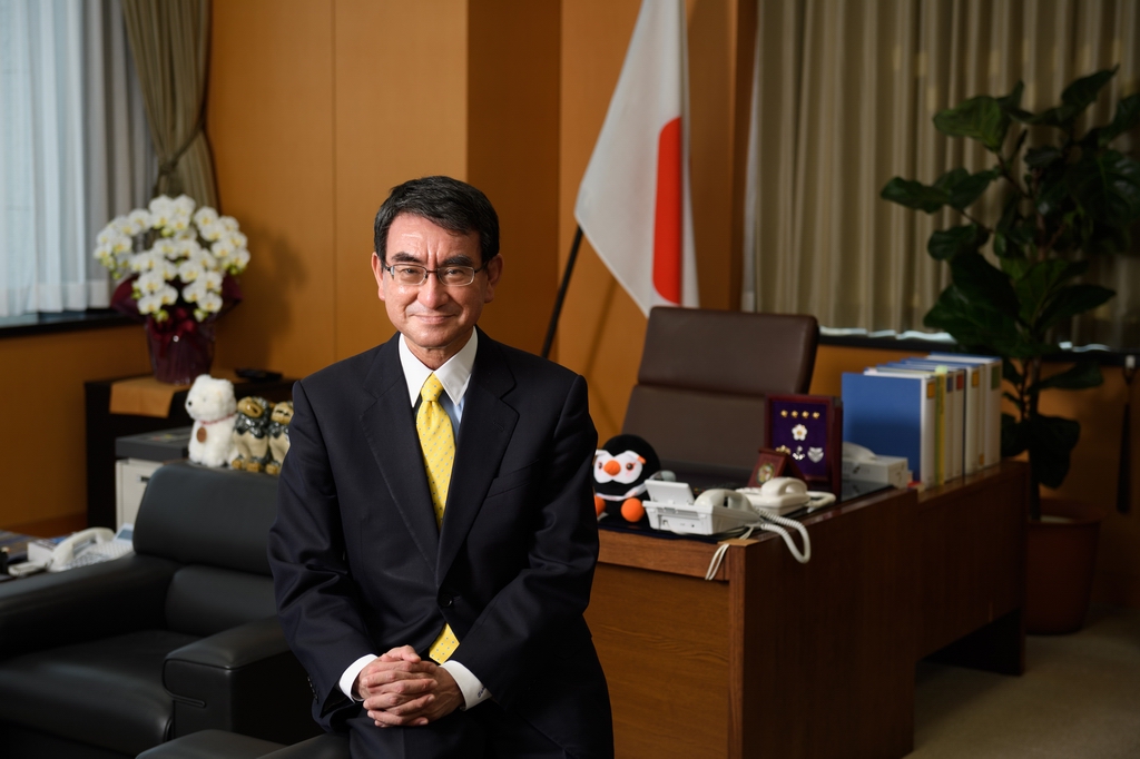 当地时间2021年3月29日，日本东京，日本行政改革和疫苗大臣河野太郎（资料图）。