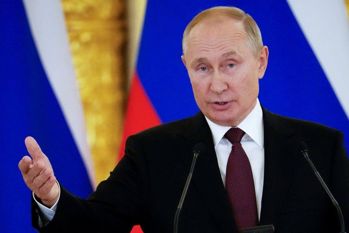 普京称给俄油价设上限是“通往世界能源毁灭之路”，下周签应对法令