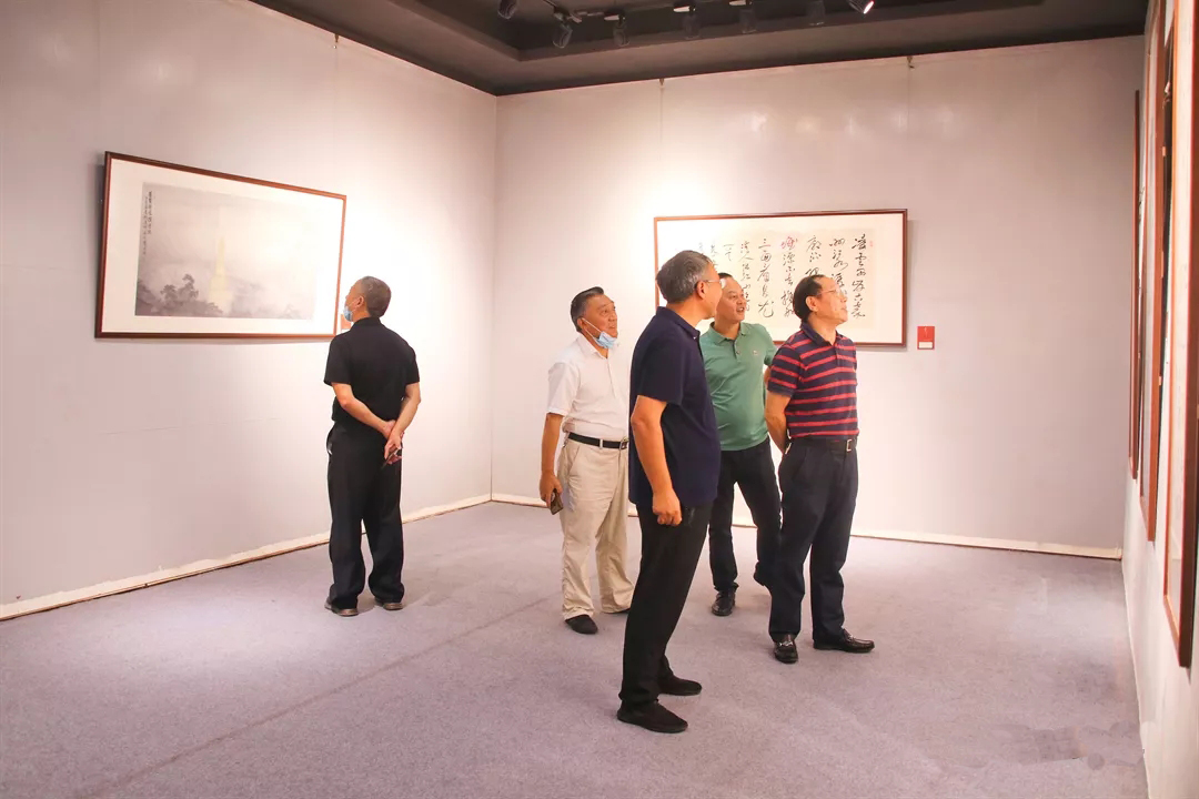 凌云西岸古嘉州名家美术书法作品展在乐山开展