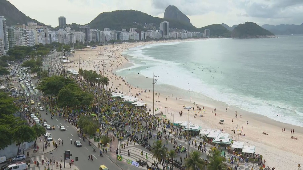 巴西独立纪念日当天多地举行游行示威总统博索纳罗现身街头演讲