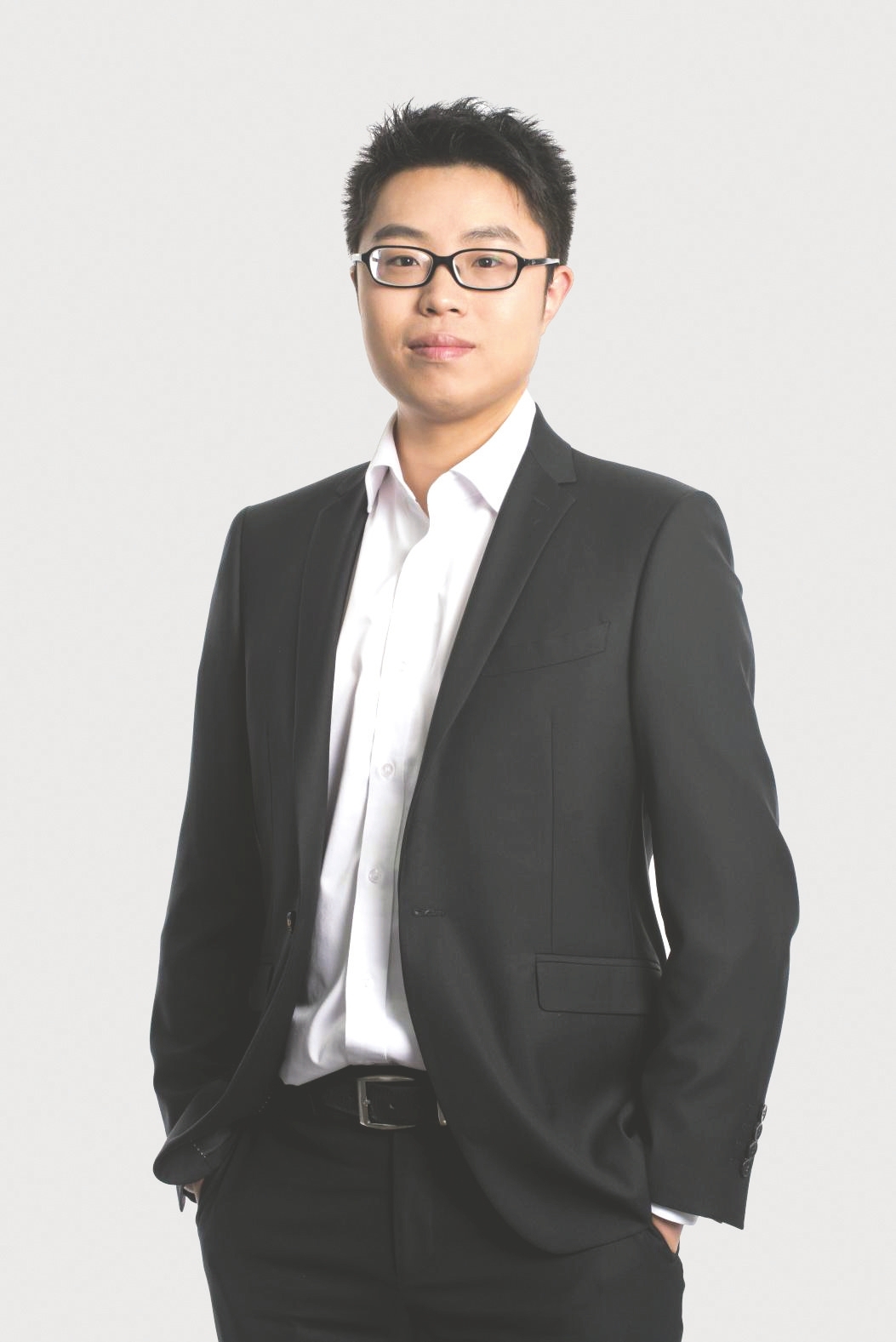 东方证券研究所新能源首席分析师卢日鑫