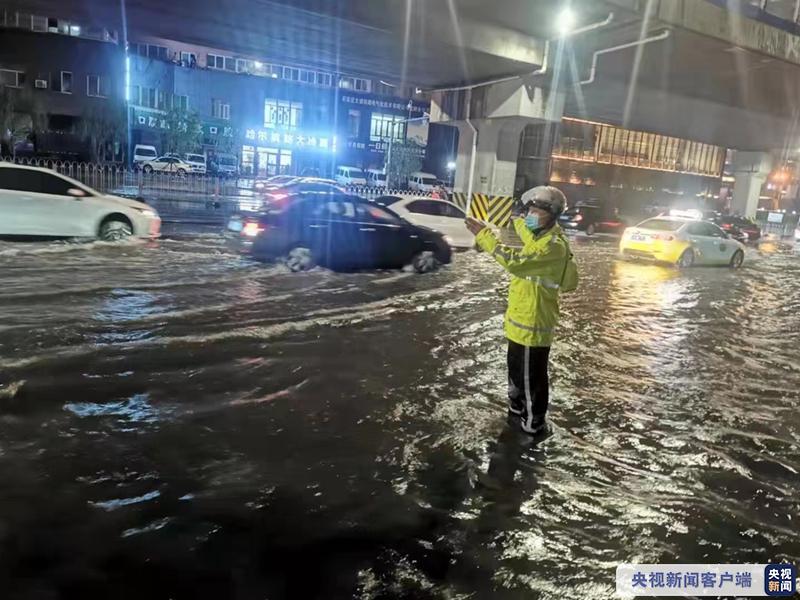 沈阳出现短时强降雨和冰雹天气 5处路段因积水封闭