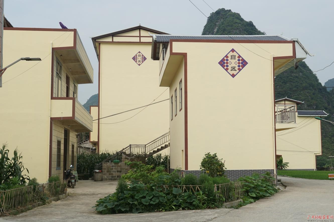 马山县乔利乡兴科村自区屯风貌提升后,村庄焕然一新.