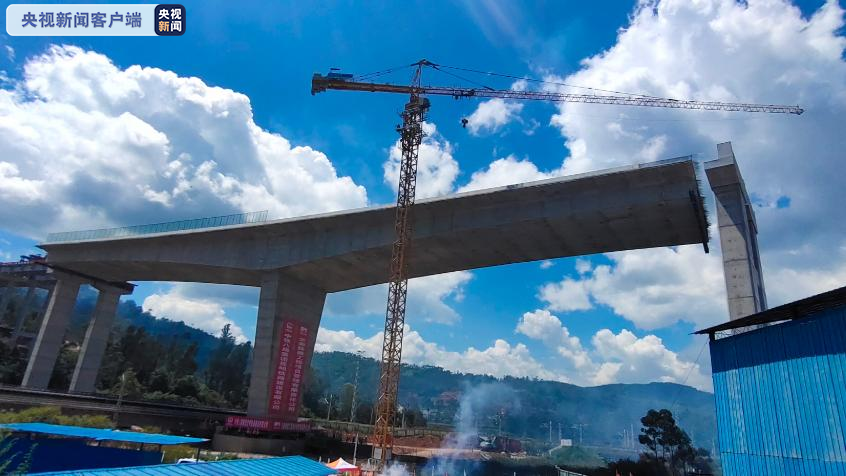创纪录我国最重悬浇t型刚构桥华丽转身