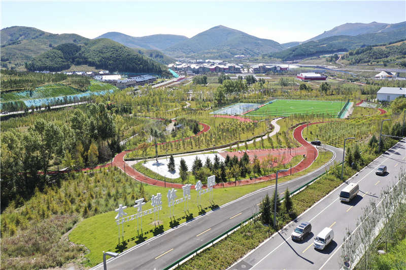 近日,位于河北省张家口市崇礼区的太子城体育公园建成.