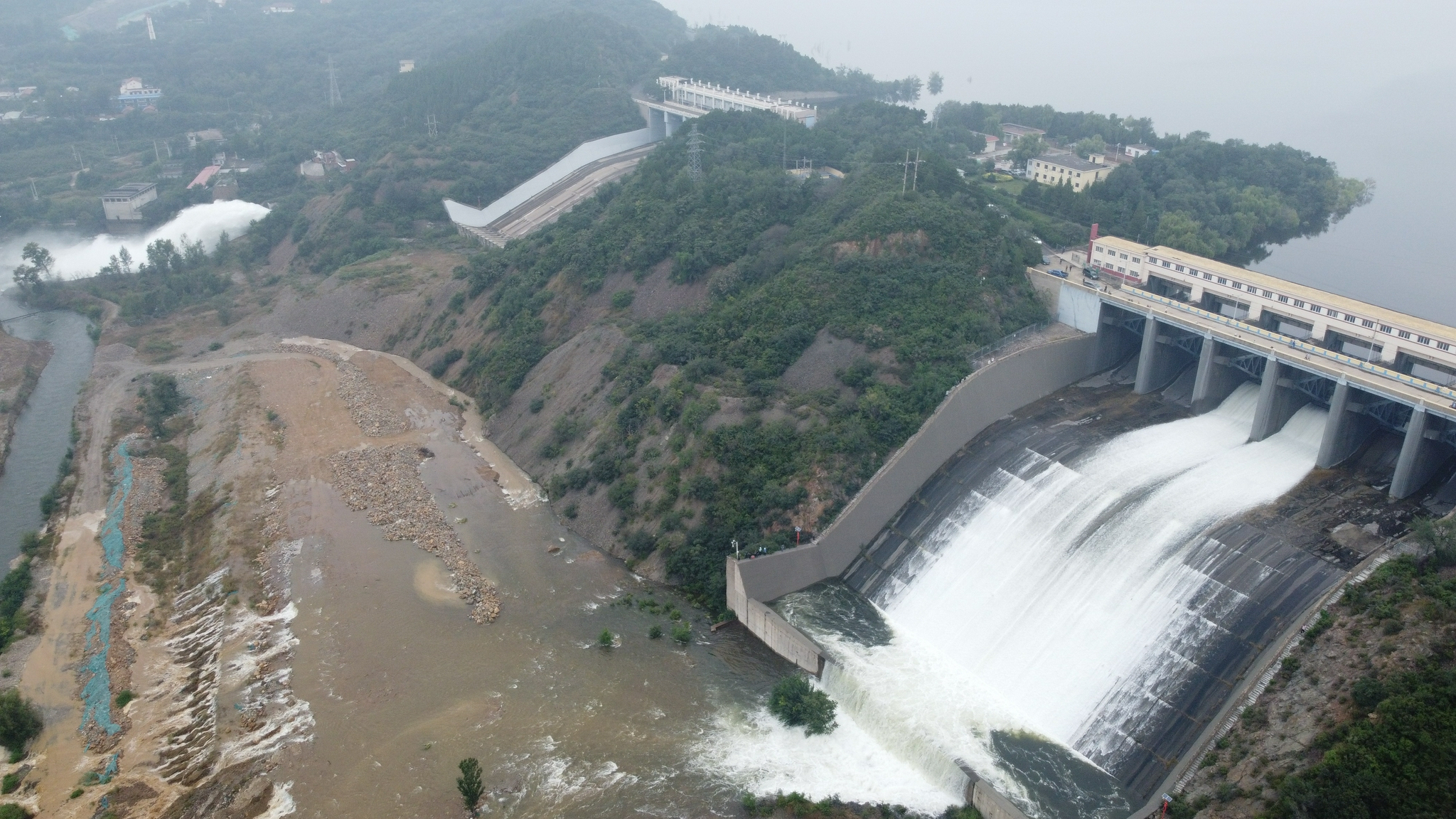 北京启动重点河道生态补水潮河总干渠20多年来重启输水功能