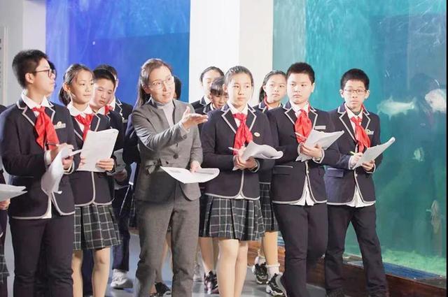 上海市行知中学杨卫红这些宝山教育的中坚力量现在就让我们来认识一下