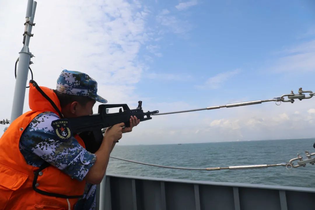 硝烟再起,秋日疆场战味浓