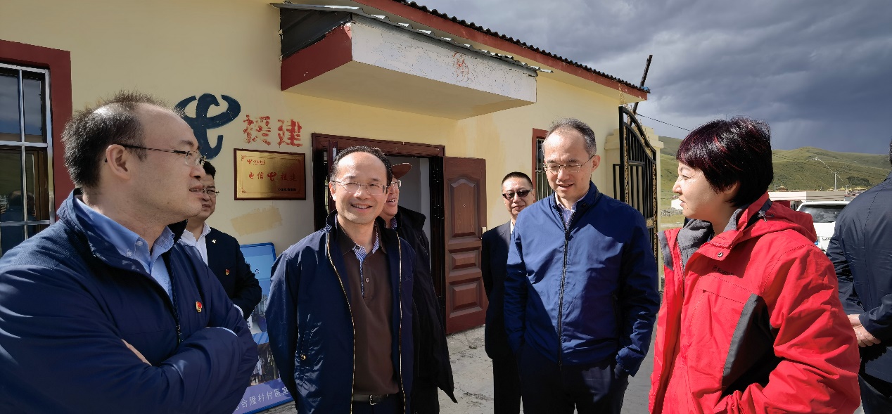 中国电信唐珂副总经理深入青海调研推进乡村振兴工作