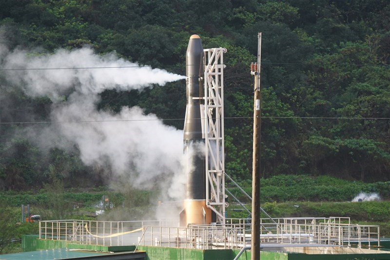 台媒:台湾自制火箭“飞鼠一号”出状况 再次取消发射