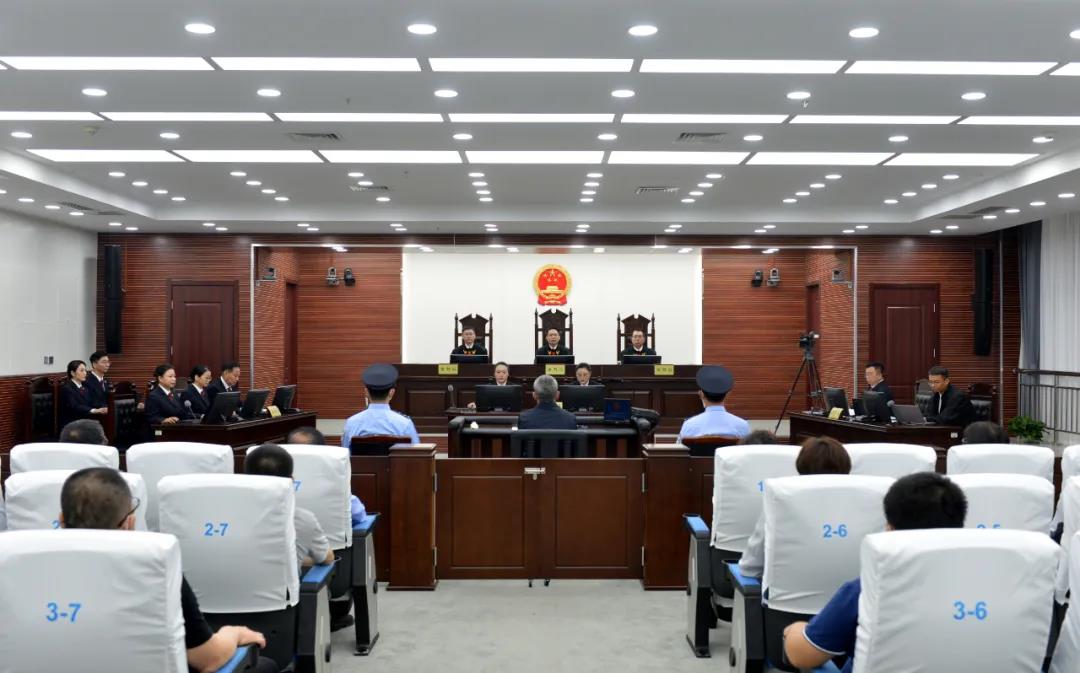 上海原副市长龚道安受贿案一审开庭被控受贿7343万余元