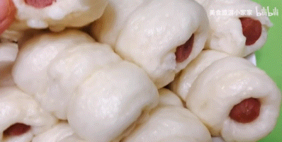 ▲热狗卷。图源/B站up主“美食旅游小家家”