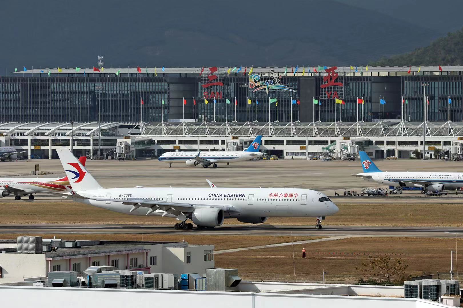 中国东航海南分公司成立落户三亚全方位服务自贸港建设