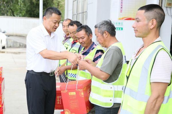 州公安局党委书记,局长庄宇到强边固防段长制挂钩联系点马关县小坝子