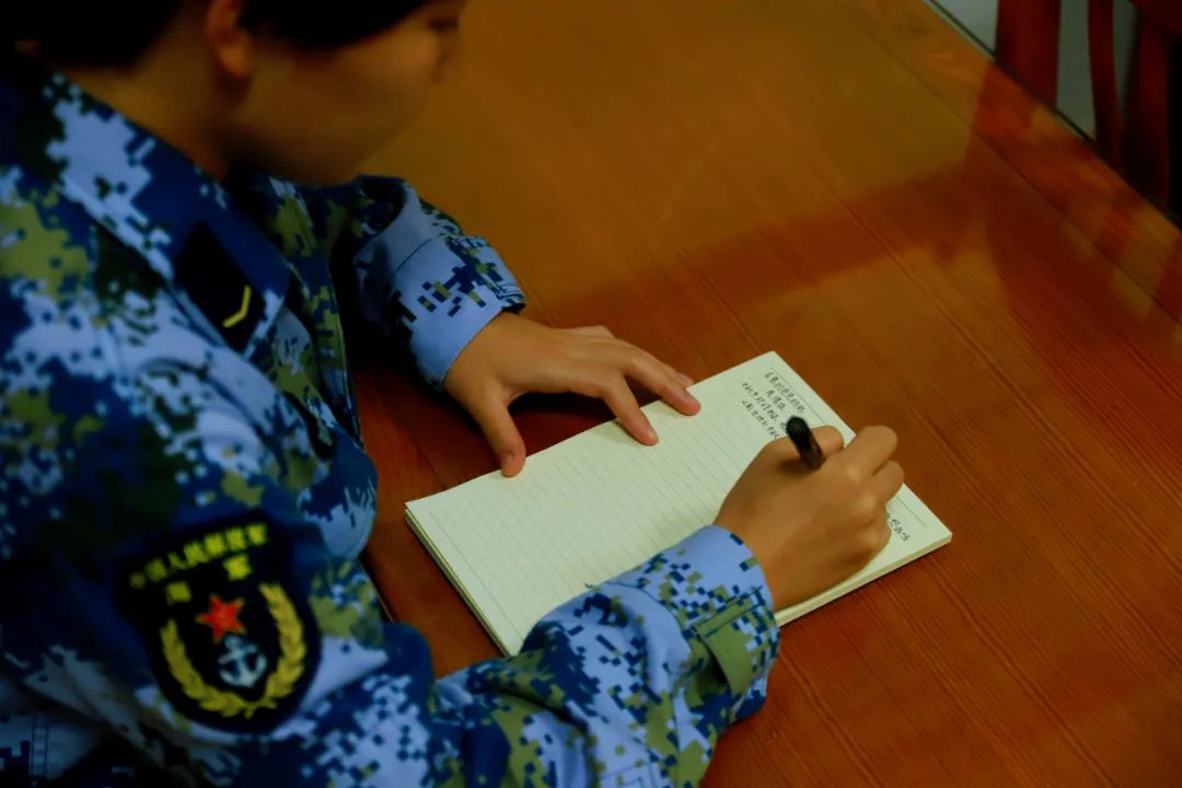 中秋节讲述月亮和军人的故事