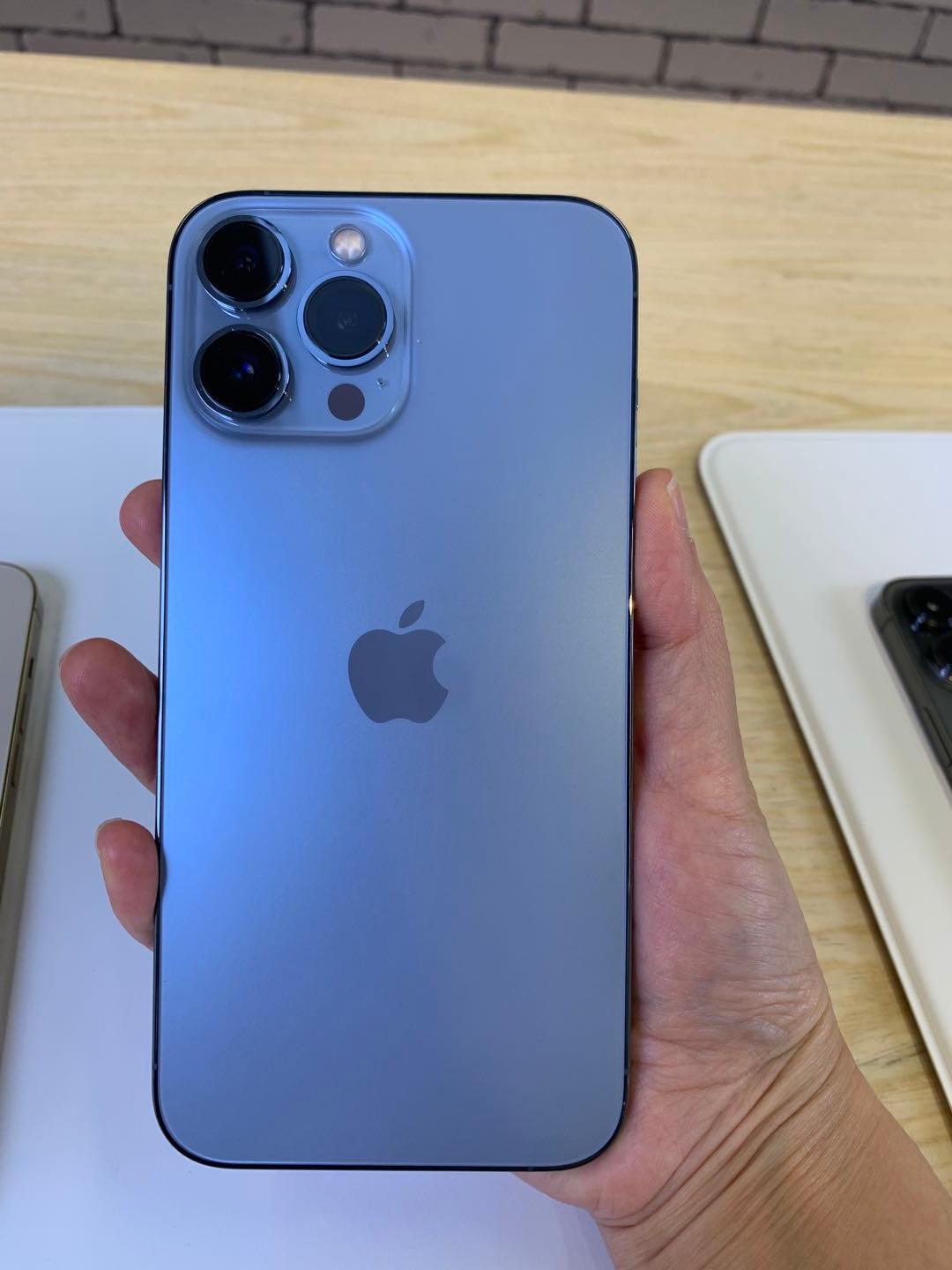 promax远峰蓝色很多人也关心iphone 13系列的新颜色,每一年苹果都会