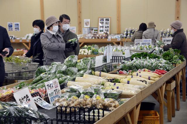 日本郡山，市场中出售的新鲜农产品。图源：视觉中国