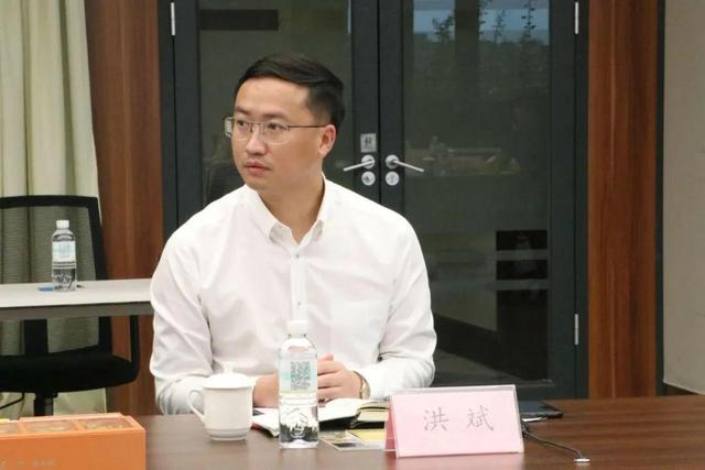 李建君说,都安是南宁乃至东盟的后花园,是河池市的副中心城市.