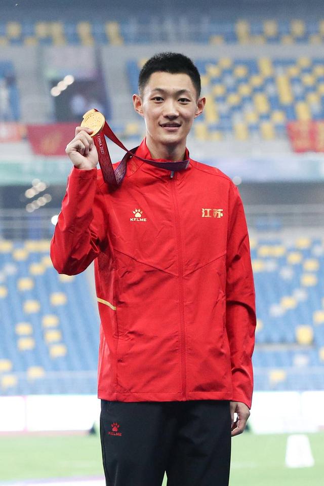 实力一跳江苏健儿王嘉男全运跳远夺冠