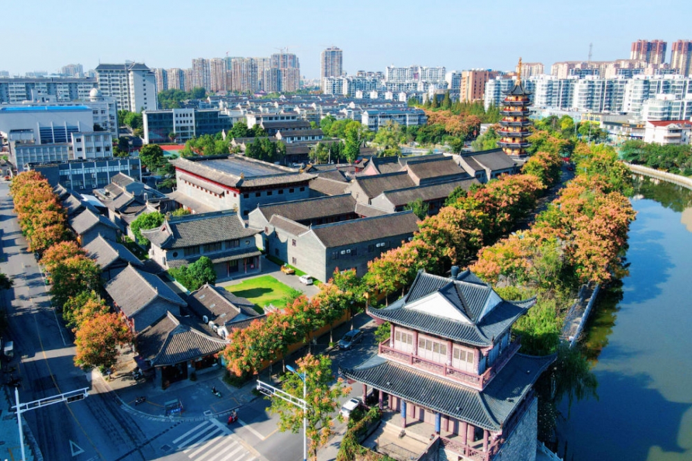 9月22日,江苏南通,千年古城如皋市街头秋景迷人.(图丨视觉中国)