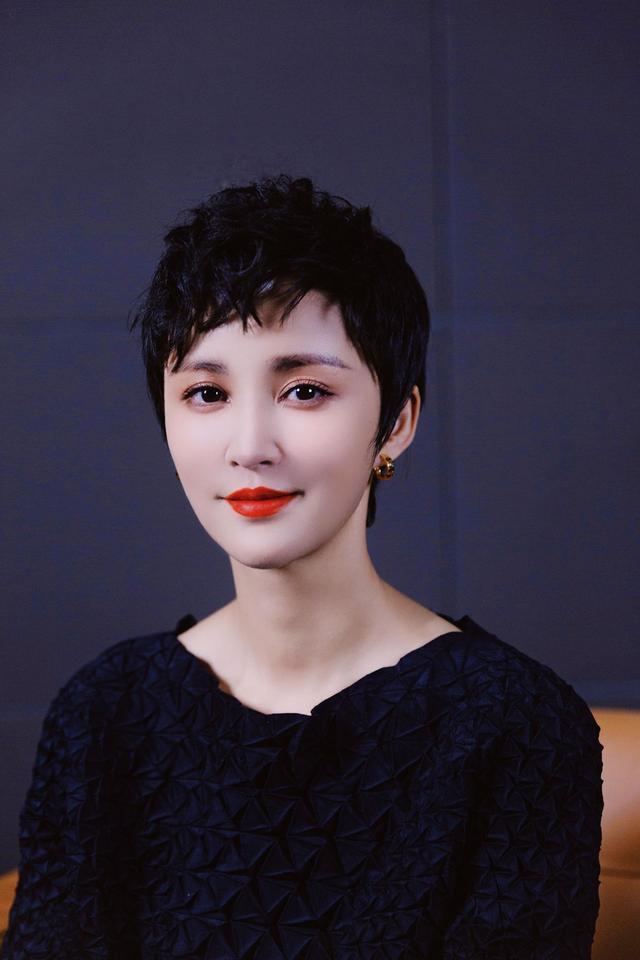 张歆艺:首次合作偶像徐帆,追舞蹈综艺提升默契丨角色