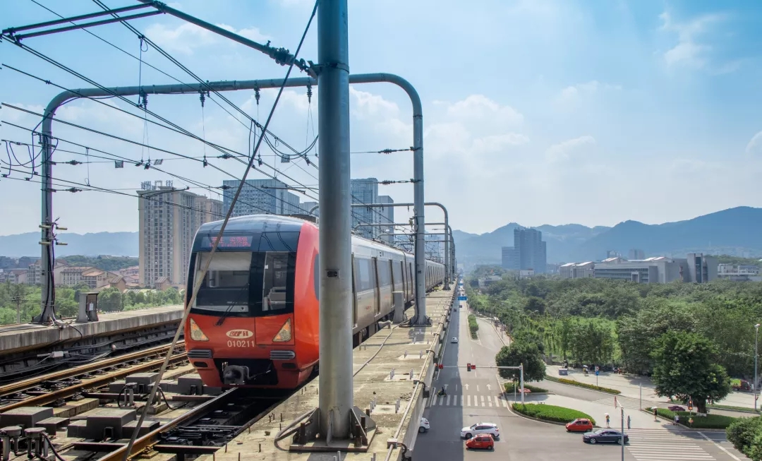 重庆地铁10年谁将终点变起点