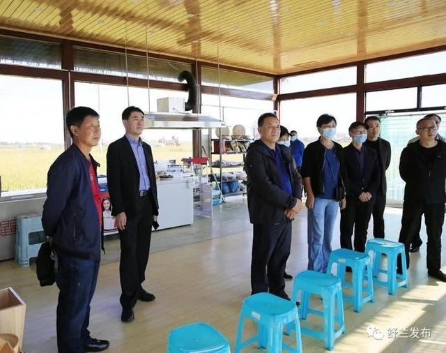 市人大常委会党组书记曹洪罡参加调研.