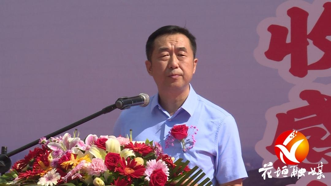 州委副书记,花垣县委书记廖良辉代表花垣县委,县政府表示,将把十八洞