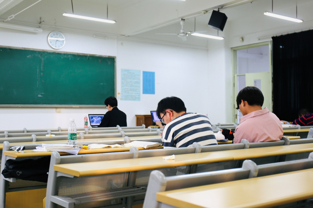 信息科大秋日专属图鉴,爱了!