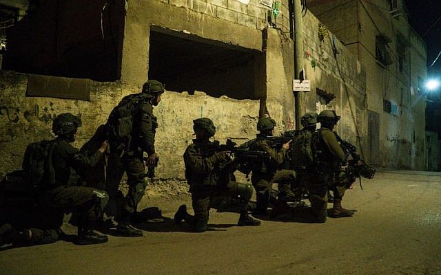 以色列与哈马斯夜里发生枪战 至少4名巴勒斯坦人丧生