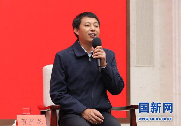 山西省临汾市大宁县乐堂村乡村医生,村党支部副书记贺星龙.