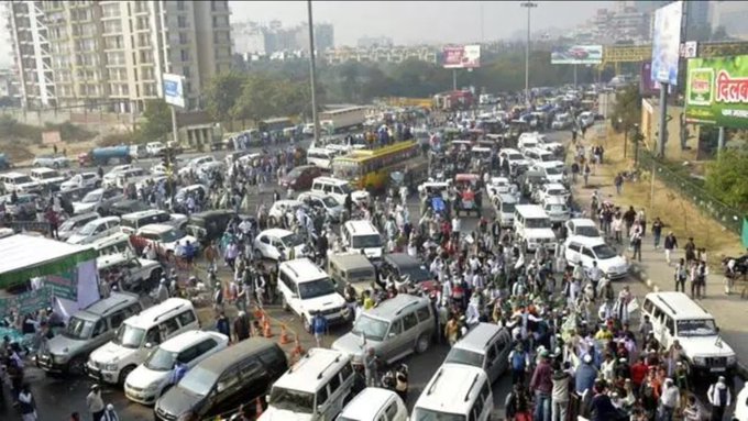 印各地农民举行抗议：封锁公路和铁路 致大规模拥堵