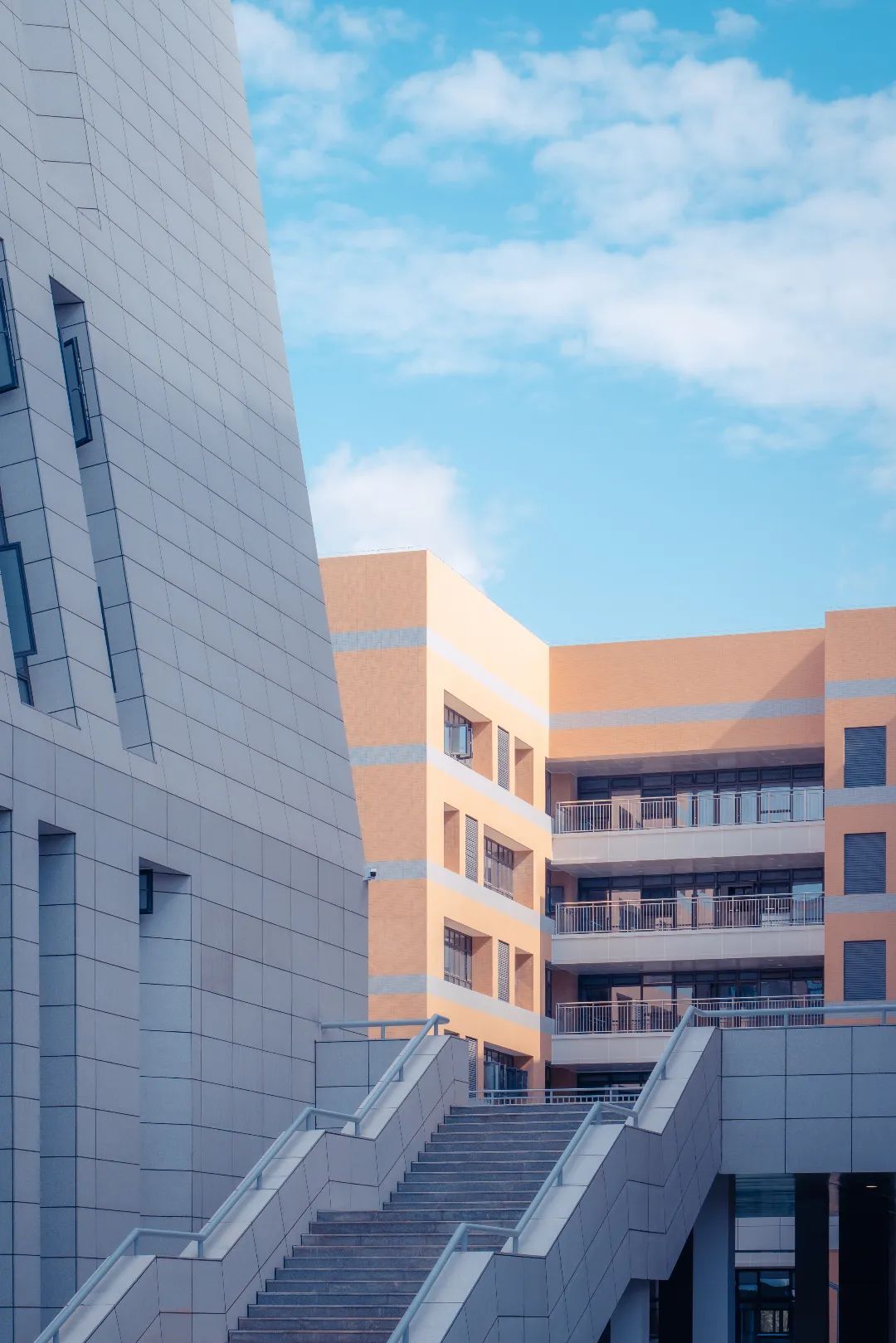 新楼落成非常出片