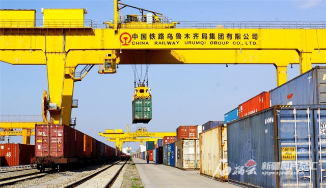 “十三五”期间新疆铁路货运增幅全国第一