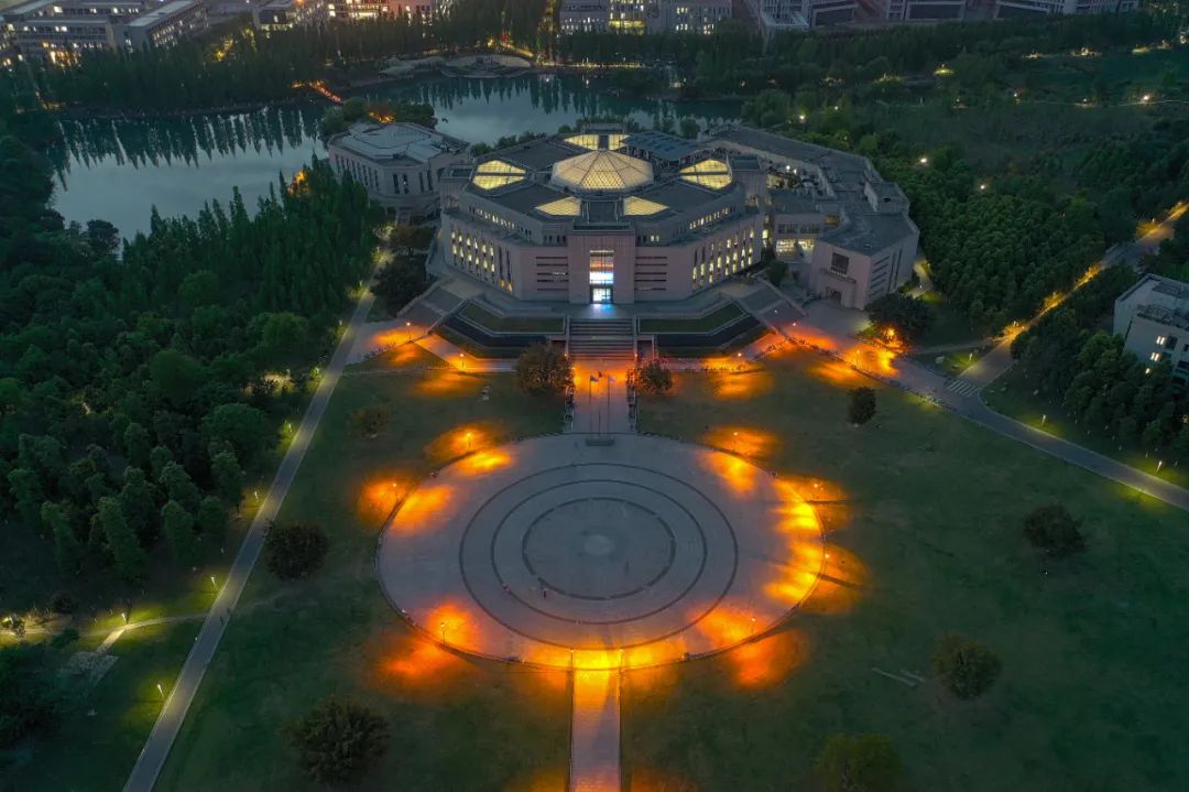 电子科技大学|大学生|成都市_新浪新闻