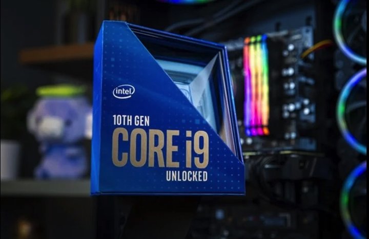 ▲ 14nm 工艺巅峰的 Intel 第十代酷睿 i9-10900K。