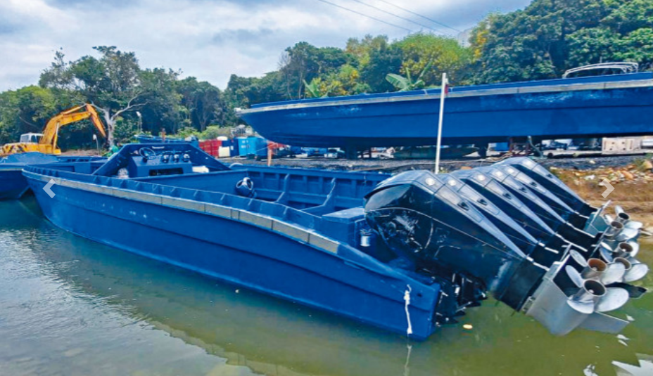 走私快艇撞翻水警快艇造成一死三伤,港警严打海上走私4天拘85人
