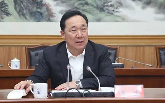 王浩曾在山东,河北任职,2019年8月调任陕西省委常委,西安市委书记.